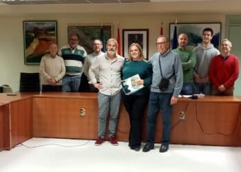 Instante del homenaje a los antiguos secretarios / REDES SOCIALES AYTO. PALAZUELOS DE ERESMA