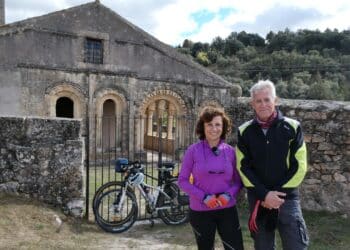 Visita a la iglesia románica de Orejana / CAROLINA MUÑOZ Y CARLOS RUBIO