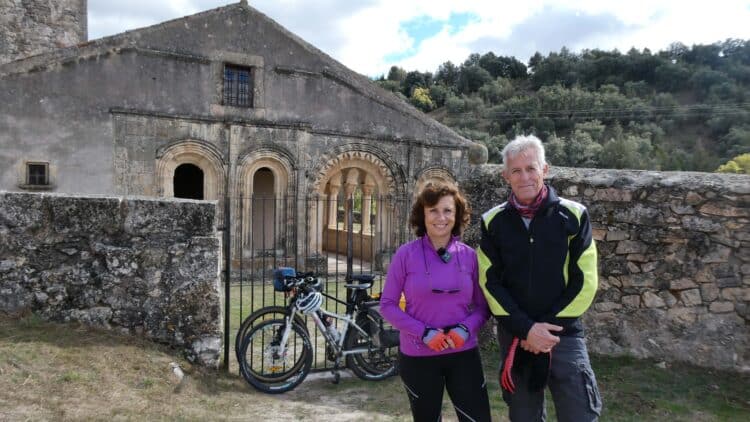 Visita a la iglesia románica de Orejana / CAROLINA MUÑOZ Y CARLOS RUBIO