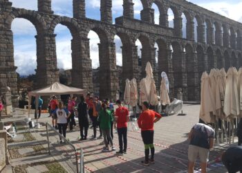 Los participantes instantes antes de arrancar la prueba./SEGOVIA ORIENTACIÓN
