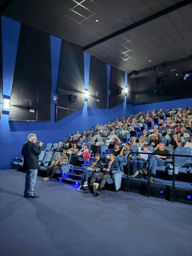 Momentos antes de la proyección de la película 'Souleyman'. / FESCIVAL