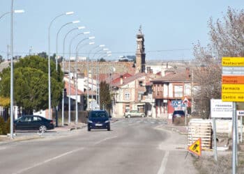 Foto de archivo. Entrada a la localidad segoviana de Sanchonuño / E.A.