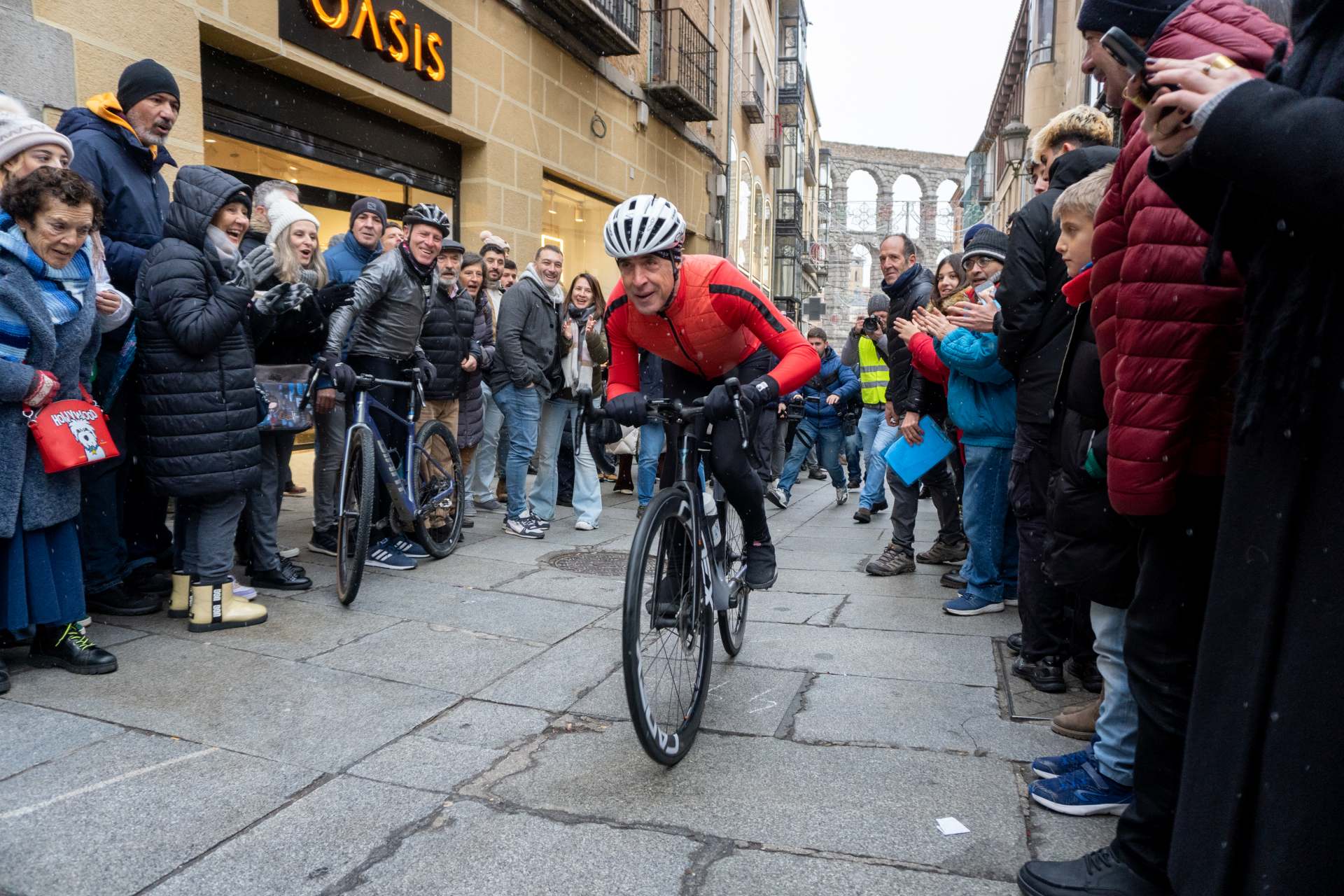 Julio Martín logra su décima victoria en la Carrera del Pavo 3 01 1w 7