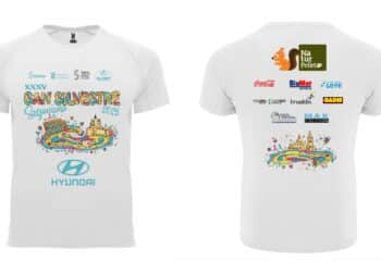 Camisetas blancas conmemorativas de la XXXV edición de la San Silvestre Segoviana.( CAJ BLUME
