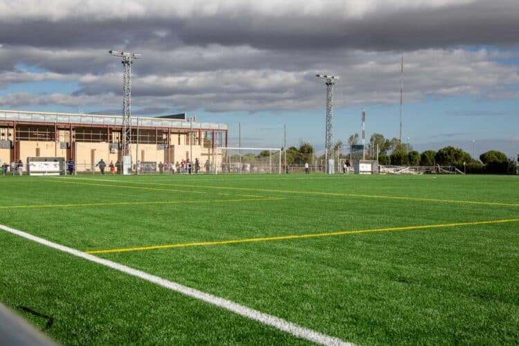 La Segoviana impone su régimen interno: "Esto no lo vamos a consentir" 1 Campo José Antonio Minguela, donde se produjeron los incidentes que acabaron con la intervención policial./ E.A.