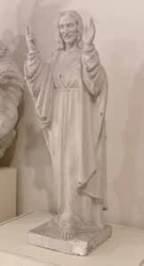 Cristo Rey de Veganzones, obra de Florentino Trapero 3 Modelo en escayola de Sagrado Corazón en la exposición permanenete Florentino Trapero (Aguilafuente).