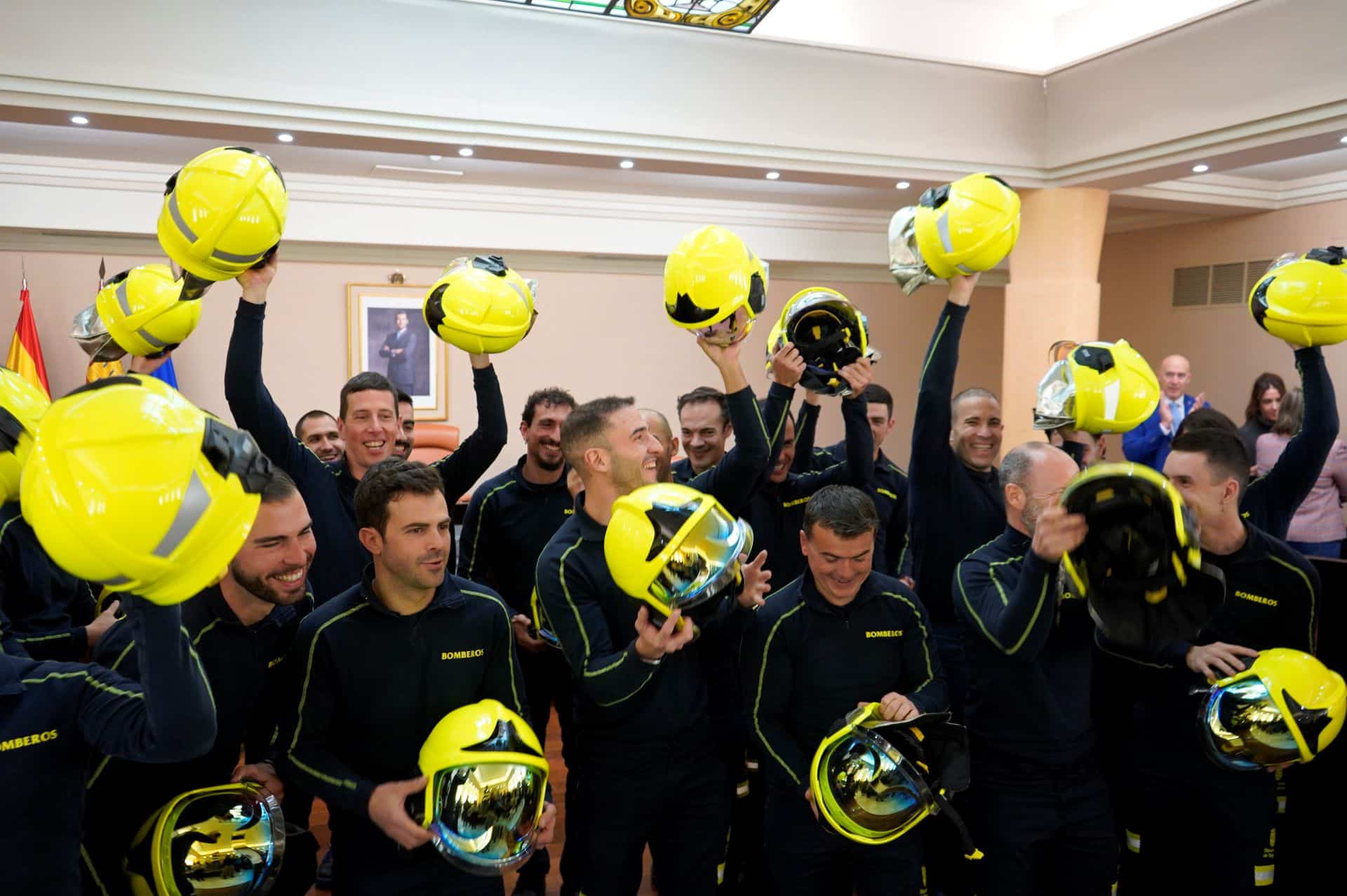 El Servicio contra incendios de la Diputación ya cuenta con 24 bomberos conductores 4 05 1w