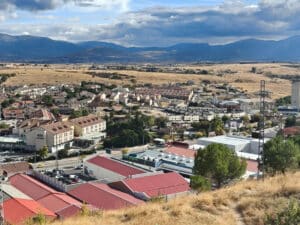 Siguiendo el arroyo San Medel (II) 7 La Lastrilla pertenecía originariamente a Segovia, de la que se separó en 1834.