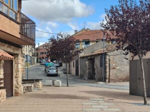 Las tres partes de Espirdo 3 Espirdo alberga actualmente a mil seiscientos vecinos.