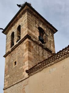 Siguiendo el arroyo San Medel (I) 12 Torreón campanario de la iglesia de San Antonio Mártir.