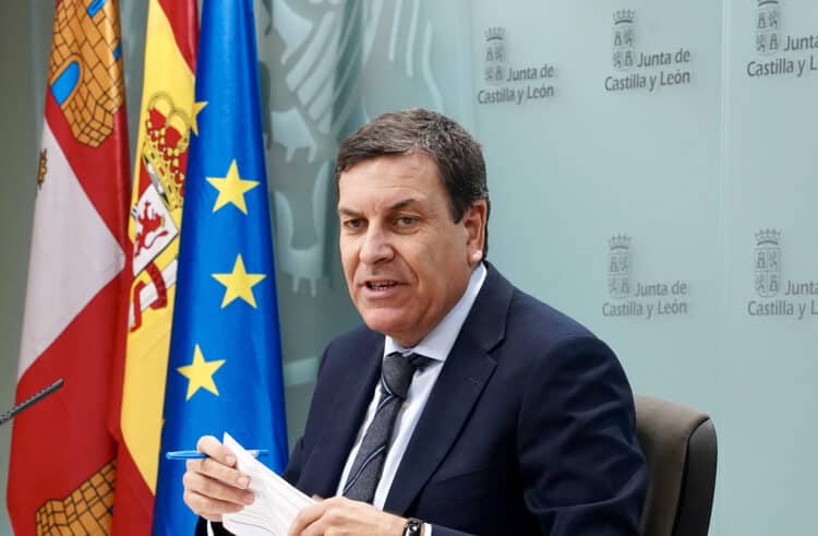 Comparecencia de Fernández Carriedo tras el Consejo de Gobierno. / Miriam Chacón