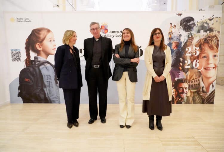 La Consejería de Educación convocará 970 plazas de secundaria y Formación Profesional 1 Jornada sobre la calidad de la formación permanente, celebrada en Valladolid. / Leticia Pérez