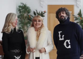 Presentación de la ceremonia por parte de la Concejala de Cultura, la Presidenta de la Academia y el Director del Teatro Calderón. / Rubén Cacho