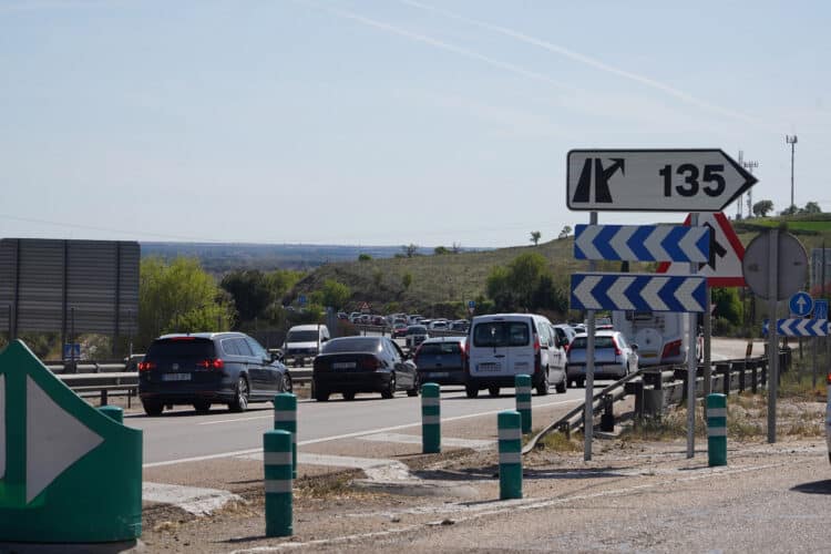 El dispositivo especial de tráfico comienza el viernes a partir de las 15 horas. / Miriam Chacón