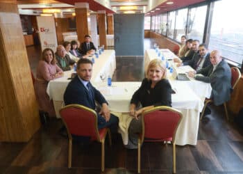 Reunión entre la Consejera de Industria y los gerentes provinciales del ECYL. / JL Leal
