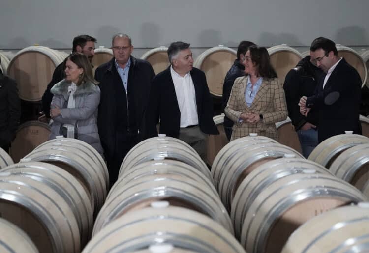 Visita de la Consejera de Agricultura a la cooperativa Cocope. / Rubén Cacho