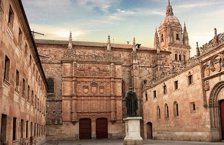 La Escuela de Salamanca 1 Universidad de Salamanca.
