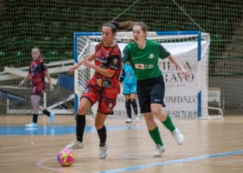 Un instante del duelo copero entre Segosala y Les Corts./HÉCTOR CRIADO