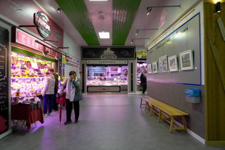 La caída de los precios también se ha reflejado en los mercados./HÉCTOR CRIADO