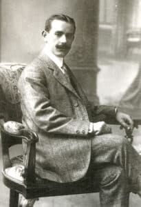 Leoncio Ajo Marugán, fotógrafo. Un segoviano en Cantabria 2 Autoretrato de Leoncio Ajo Marugán.