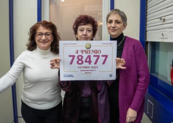 La Administración número 2 de Segovia reparte 200.000 euros del Sorteo de Navidad del 78.477. / HÉCTOR CRIADO