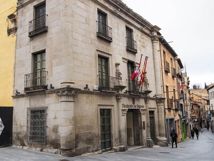 Autorizada la restauración de la cubierta de la Casa del Sello de Paños 1 Casa del Sello de Paños de Segovia. / HÉCTOR CRIADO