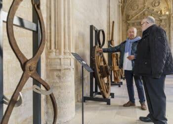 Inauguración de la exposición 'La construcción de una catedral. Materiales y herramientas conservadas en la catedral de Segovia'. / NACHO VALVERDE - ICAL
