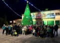 Inauguración del árbol de ganchillo / AYTO. DE TRESCASAS