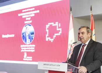 El consejero de Movilidad, José Luis Sanz Merino, durante la jornada sobre el modelo de Buscyl. / NACHO VALVERDE - ICAL