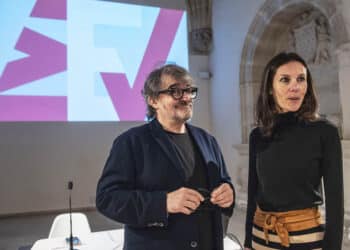 Christian Hugo Martín y Ana Doldán presentan la nueva identidad visual corporativa del Museo Esteban Vicente. / KAMARERO