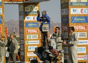 ‘Jota’ Álvarez, en uno de los podios de un pasado Rally Dakar./ E.A.