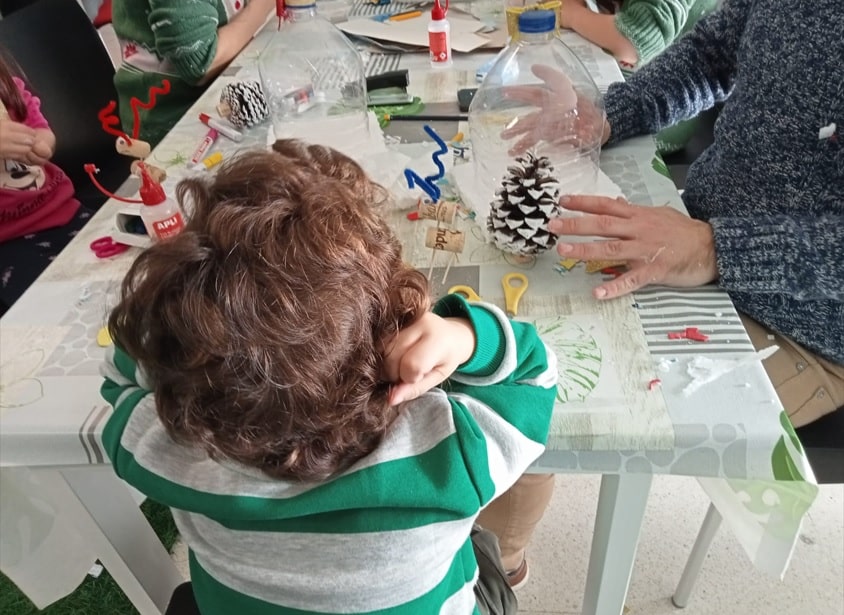 Taller navideño de ‘Segovia Educa en Verde’. / REDES SOCIALES ‘SEGOVIA EDUCA EN VERDE’