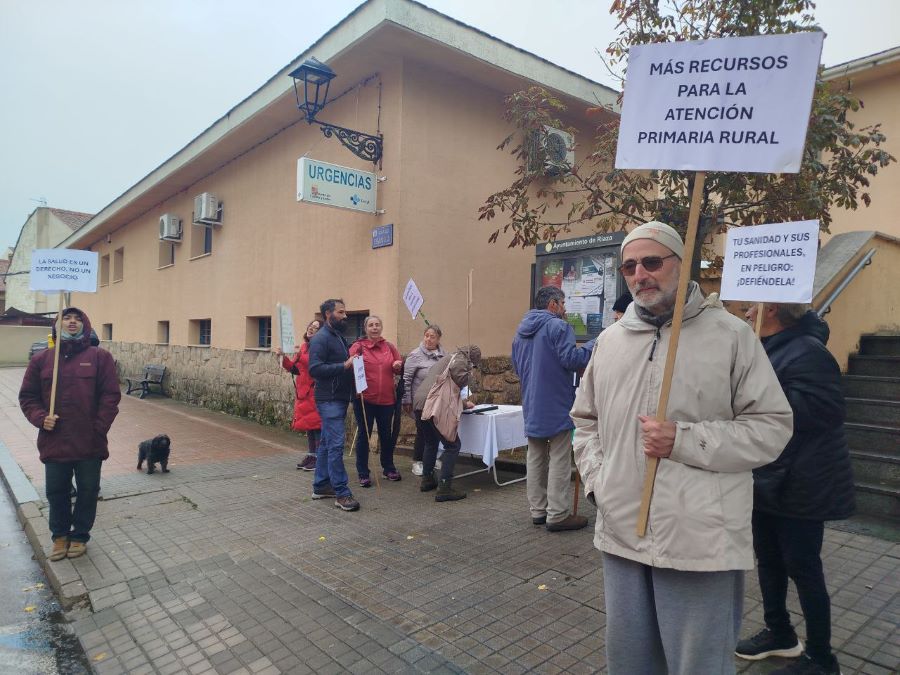 �En el �rea de Salud de <h3 class='enlacePalabraNoticia' onclick='opcionBuscarActualidad('Riaza','')' >Riaza</h3> hay m�s de 600 pacientes asignados a cada m�dico y en verano ese ratio es mayor�