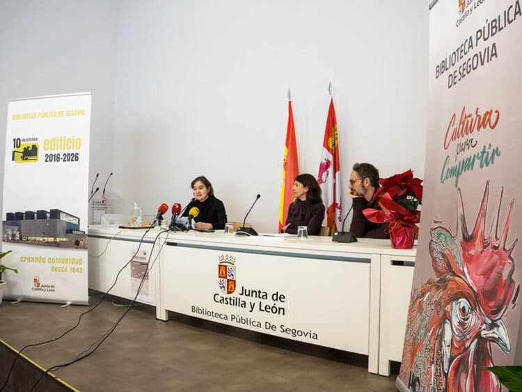 Un estreno nacional centra los actos del décimo aniversario de la Biblioteca Pública 1 Presentación de los actos por el décimo aniversario de la Biblioteca Pública de Segovia. / HÉCTOR CRIADO