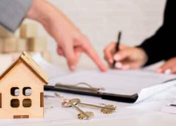 Se saltan al agente inmobiliario para ahorrarse la comisión y la justicia actúa: así de caro les salió la compraventa al final 18 Compraventa casas