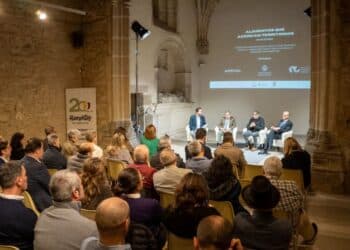 Numeroso público en el Museo de Arte Contemporáneo Esteban Vicente para la jornada. / Héctor Criado