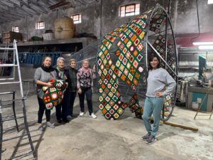 Martín Muñoz de las Posadas recibe la Navidad con luz, color y alegría 2 Proceso de creación del árbol Navideño de crochet / Árbol de Navidad de crochet / ASOCIACIÓN DE AMIGOS DEL PATRIMONIO, NATURAL, HISTÓRICO Y CULTURAL DE MARTÍN MUÑOZ DE LAS POSADAS