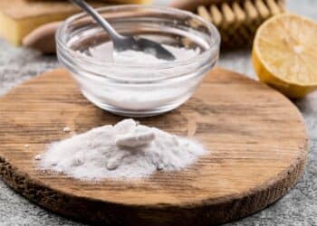 Adiós a los limpiadores caros y químicos: el bicarbonato de sodio se convierte en el aliado estrella para limpiar toda la casa 6 Bicarbonato