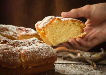 Confirmado: esta receta que utilizaba tu abuela te permitirá sorprender a todo el mundo con un rico bizcocho 8 Bizcocho casero