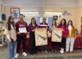 Foto de familia durante la presentación de la VIII Carrera Escolar Navideña del CEIP Villalpando./CEIP VILLALPANDO