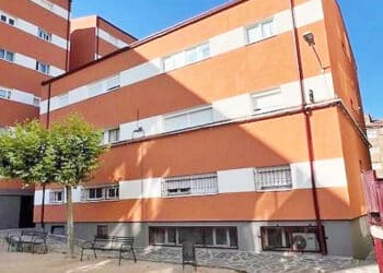 Fachada de la calle Santa Teresa de Jesús de Segovia después de la reforma./ E. A.