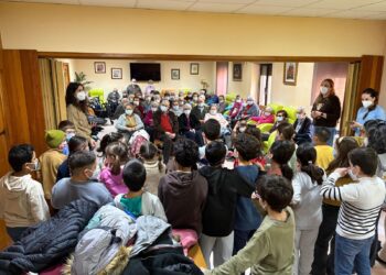 Los pequeños interpretaron villancicos populares. /LOURDES MATARRANZ