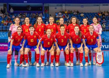 La plantilla de España antes del duelo frente a Argentina./RFEF