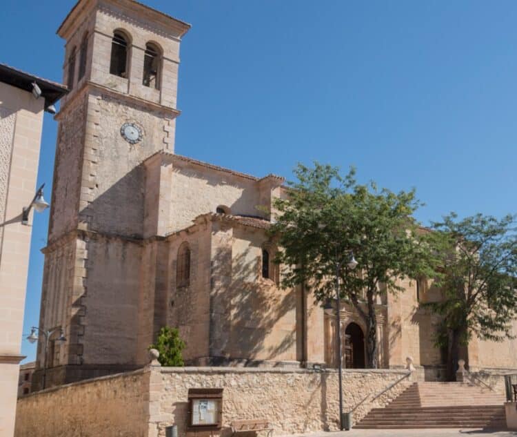 Iglesia de San Andrés de Cantalejo / KAMARERO