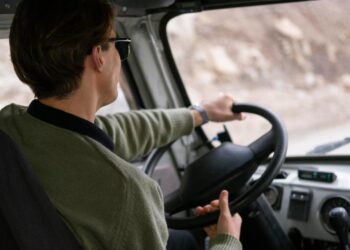 Ni pobre ni precario: un veterano camionero explica la triste diferencia salarial del sector respecto a los primeros 2000 6 Ni pobre ni precario: un veterano camionero explica la triste diferencia salarial del sector respecto a los primeros 2000