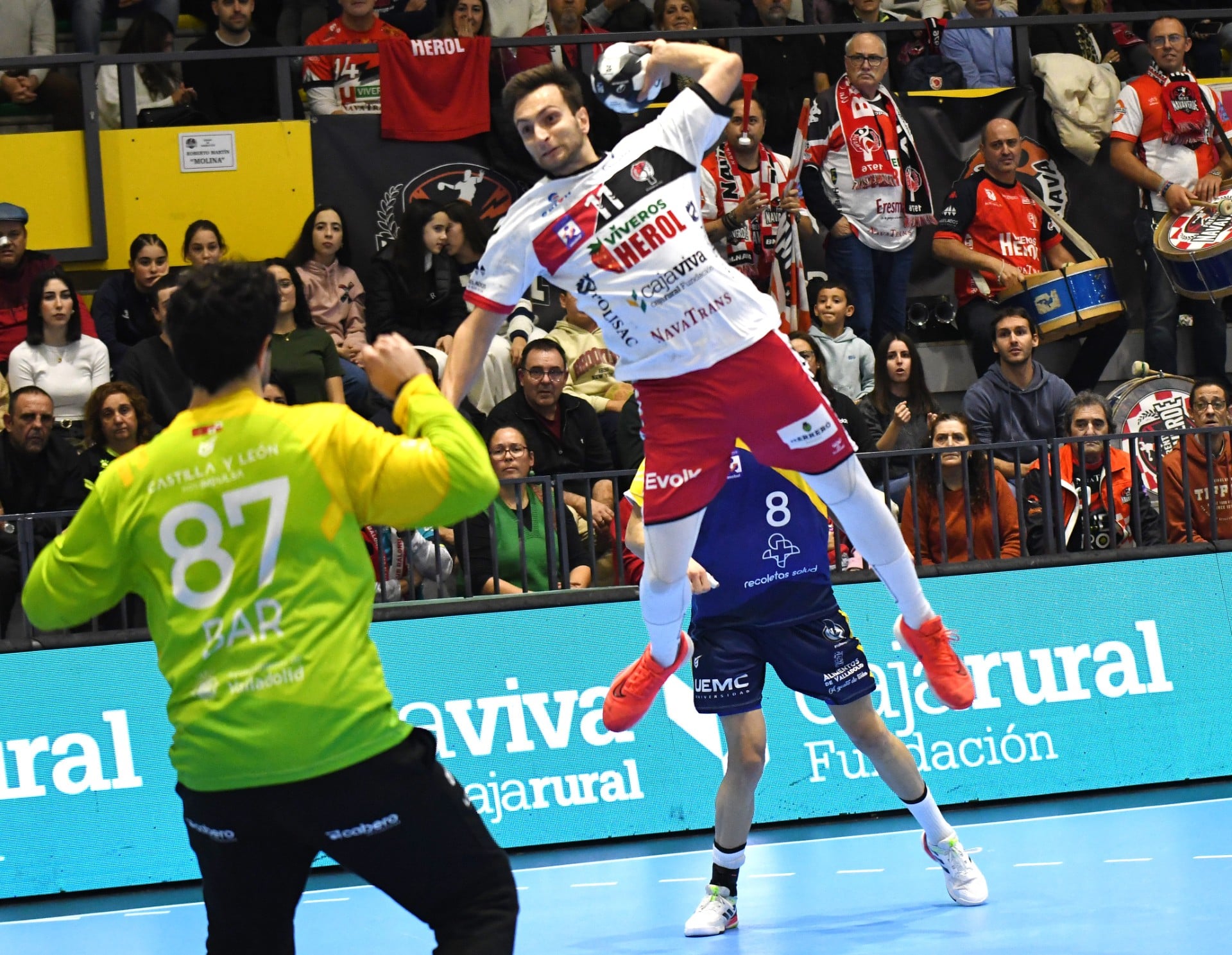 El BM Nava se va al parón navideño en descenso 2 nava 3