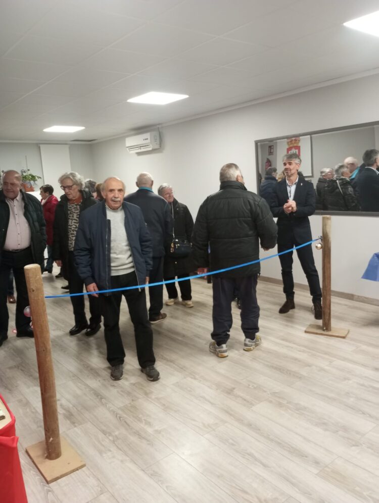 Hontanares de Eresma inaugura un espacio para la cultura y el ocio de los mayores 1 Inauguración del nuevo espacio en el municipio / AYTO. HONTANARES DE ERESMA