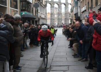 Pedro Delgado,  durante su participación en la 90 edición de la Carrera del Pavo. / EFE