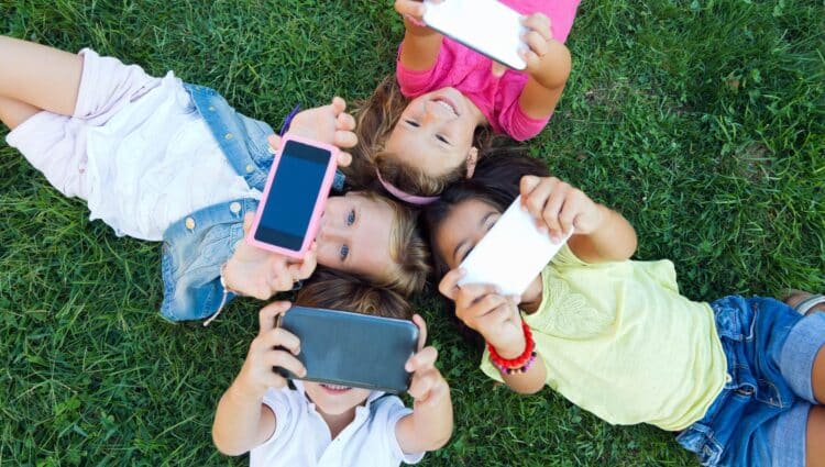 Es oficial: Australia da el primer paso y prohíbe el uso de las redes sociales a los menores de esta edad