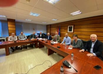 Reunión con el delegado para el Corredor Atlántico de la administración autónoma Luis Fuentes / PLATAFORMA POR EL FERROCARRIL DIRECTO